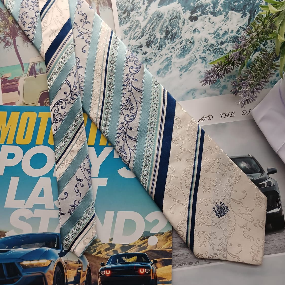 아쿠아스큐텀 실크 플로럴 자카드 넥타이 9.3cm A등급 A18305
 상품이미지3