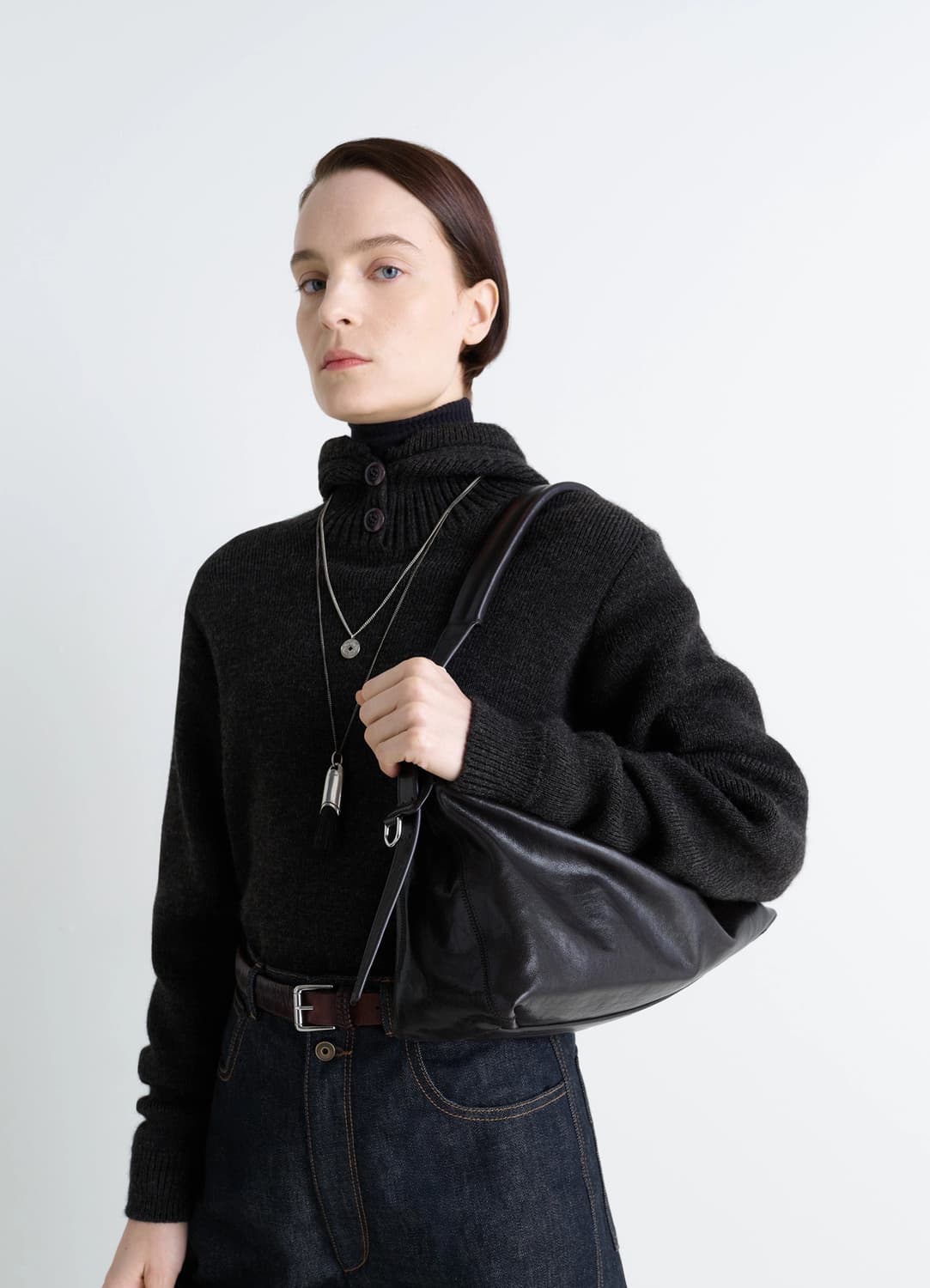 르메르 25fw 벨티드 바게트 백/다크 초콜렛 상품이미지1