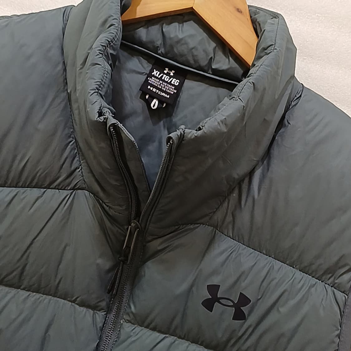 언더아머 남성 XL 105 빵빵 경량 오리털 다운 패딩 조끼 사랑봉봉 상품이미지4