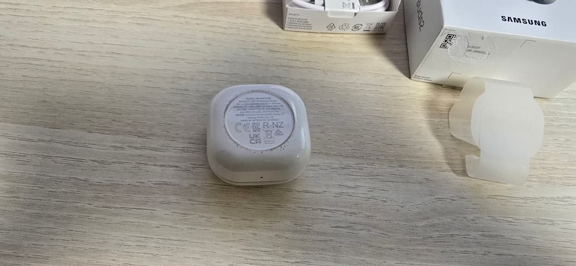 갤럭시 버즈2  삼성 무선이어폰 카키컬러 상품이미지3