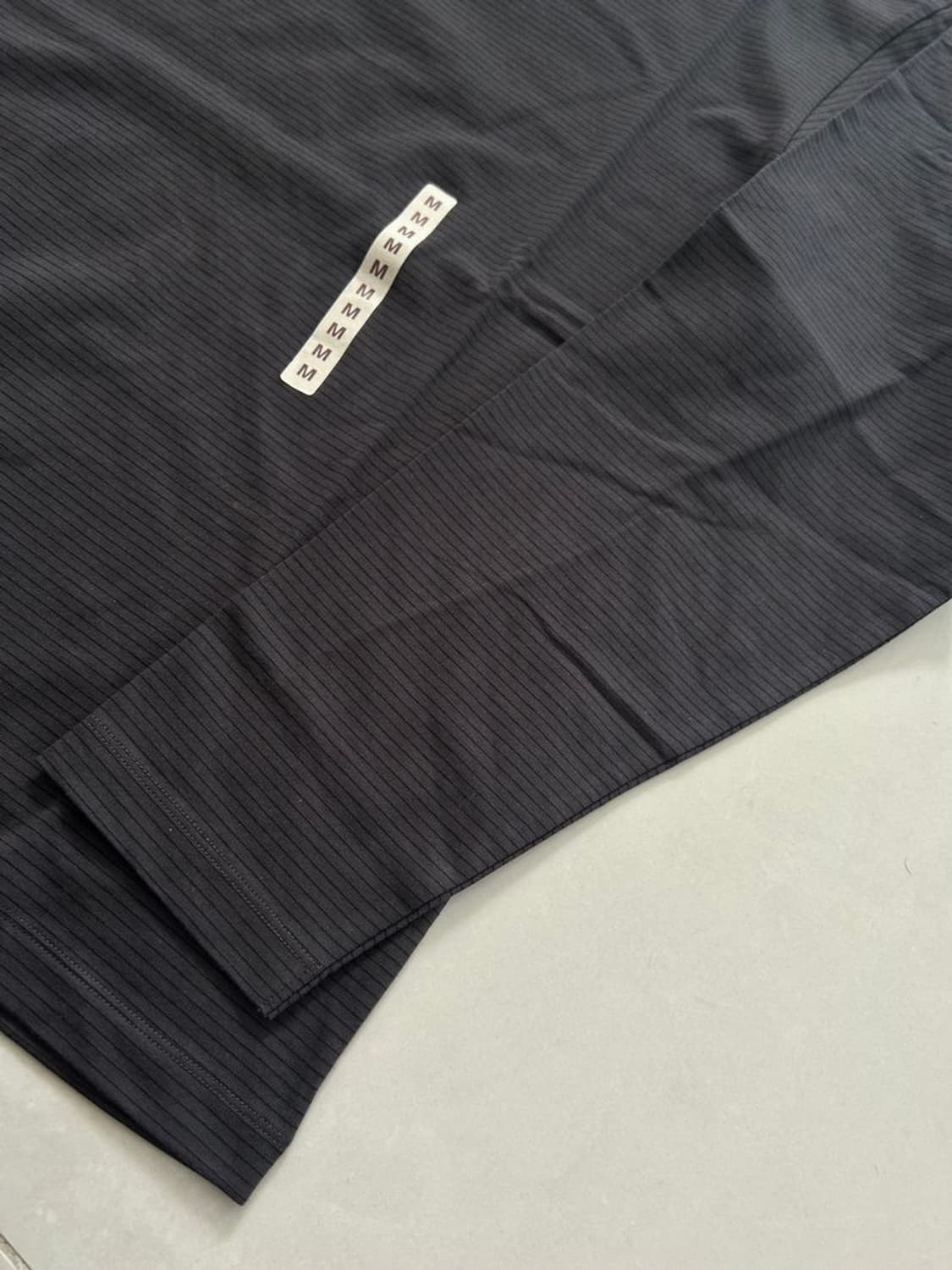 CREW NECK LS TEE 크루넥 긴팔 티셔츠 상품이미지5