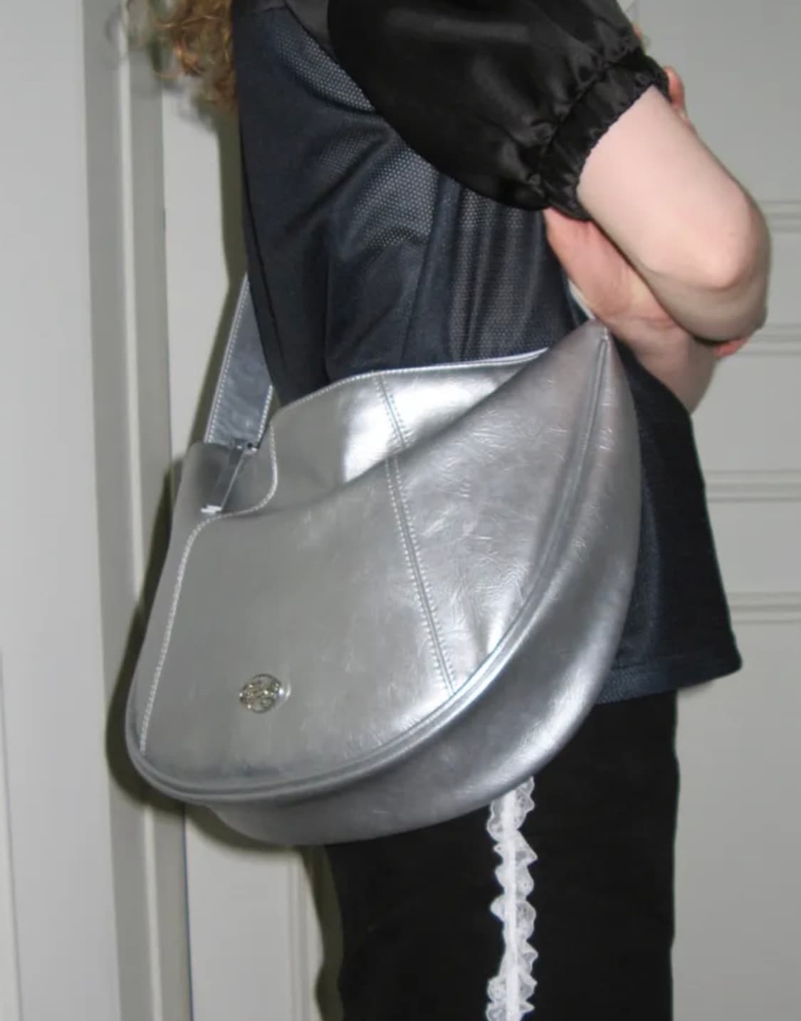 시눈 하프 레더문 백 실버 상품이미지1