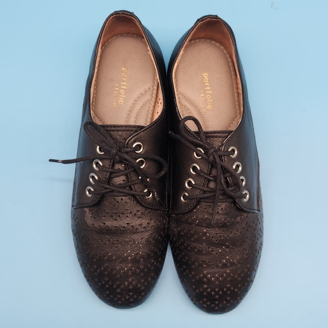 H 에스콰이어 포트폴리오 여성 펀칭 스니커즈 240 상품이미지2