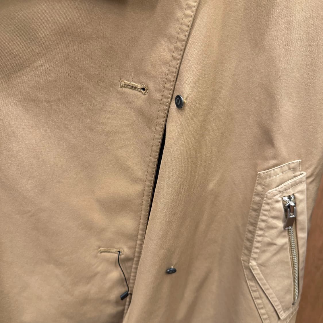 SJSJ 트렌치 코트 언밸런스 플랩 더블 여밈 디테일 베이지 상품이미지9