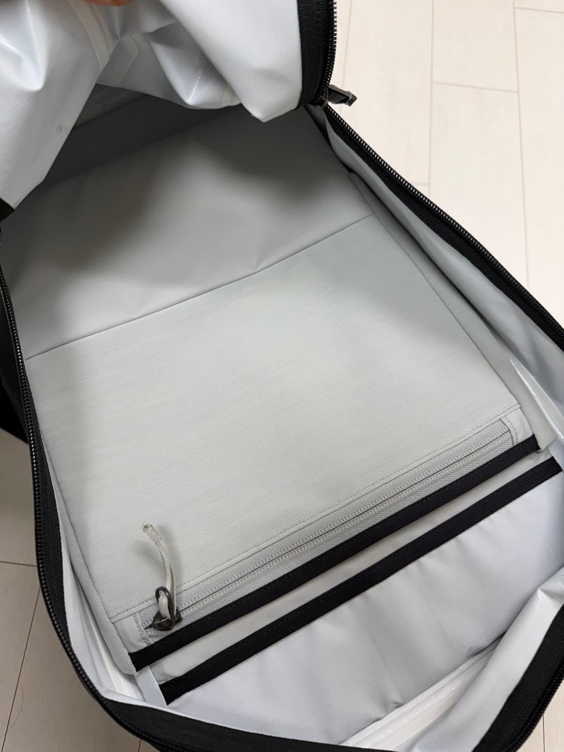 아크테릭스 그랜빌 16 백팩  상태 9.2/10   사진찍고 절대 사용 상품이미지4