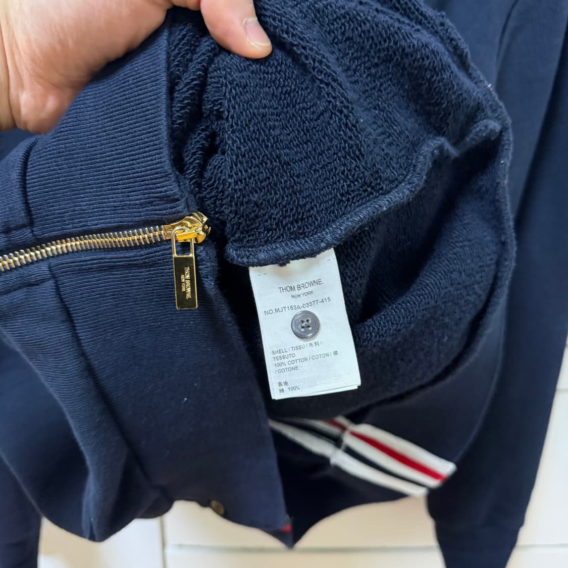 A / 4 (105) 톰브라운 백삼선 후드집업 네이비 상품이미지6