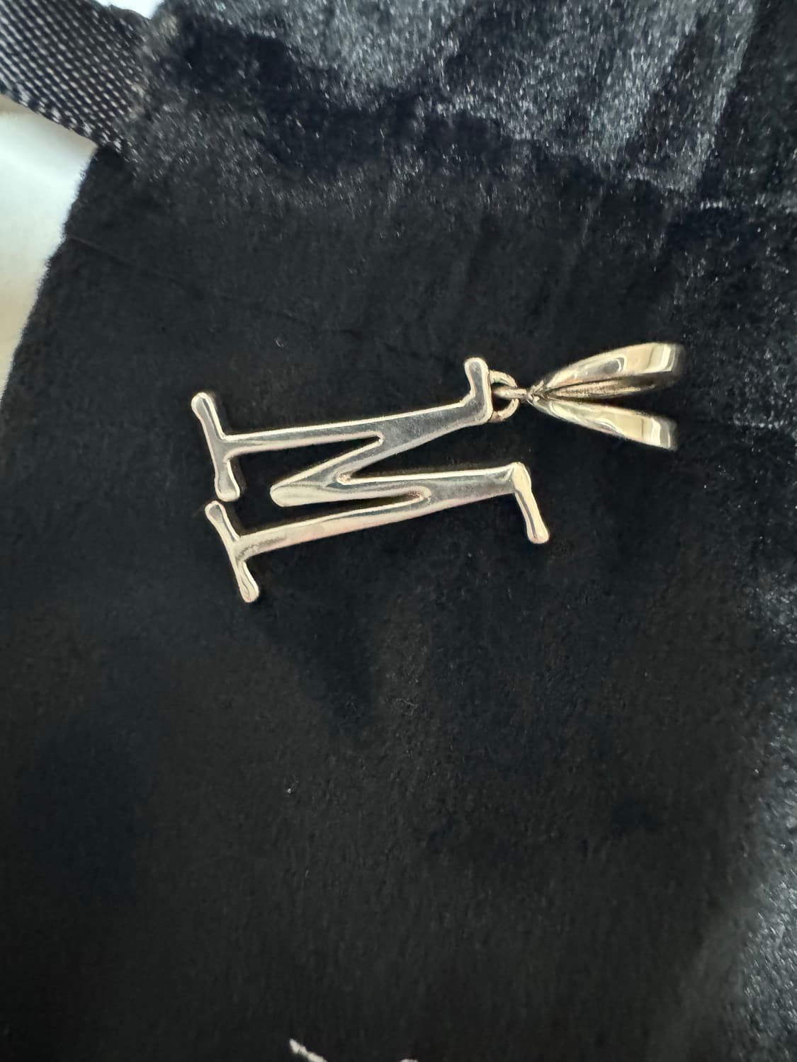 스투시 알파벳 팬던트 판매합니다! 상품이미지4