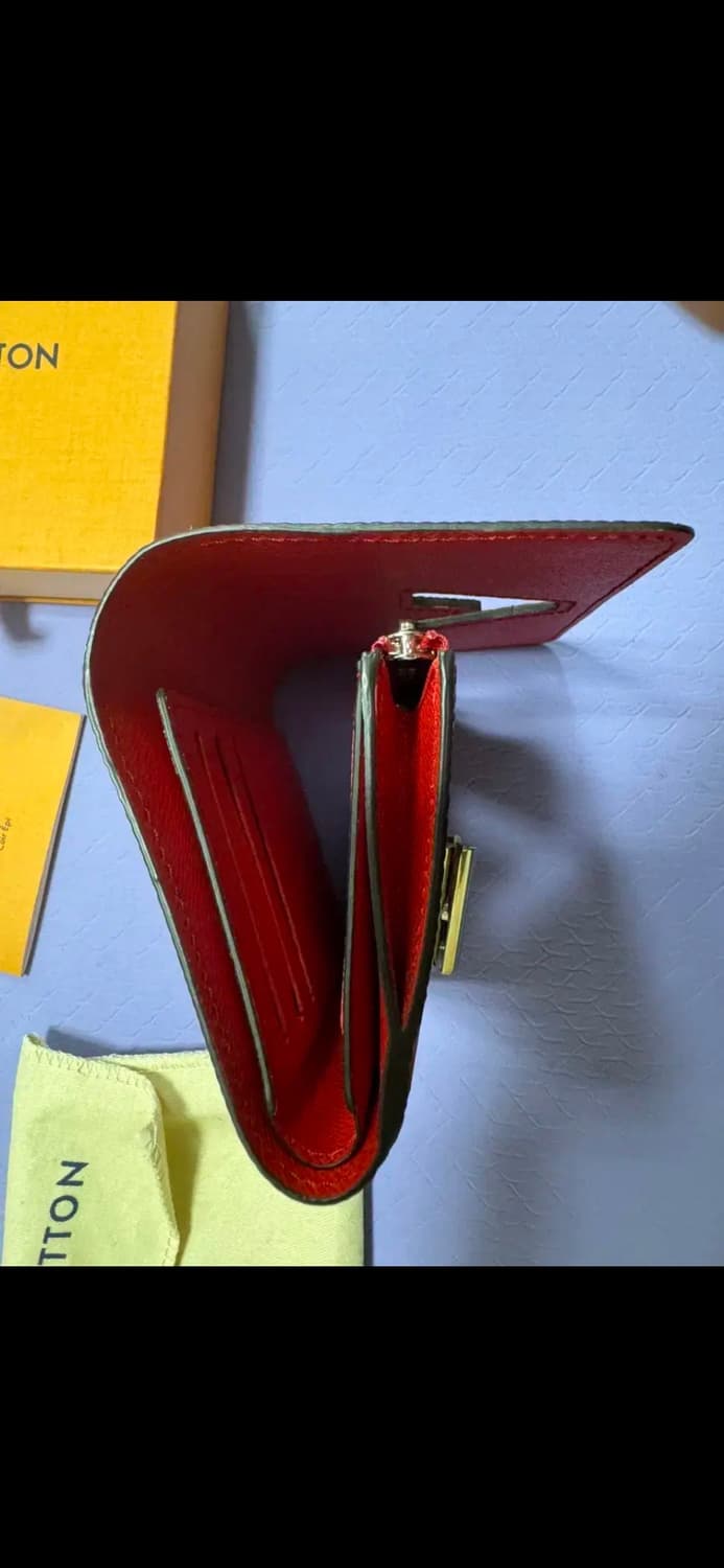 루이비통 트위스트 컴팩트 윌릿 레드반지갑 상품이미지3