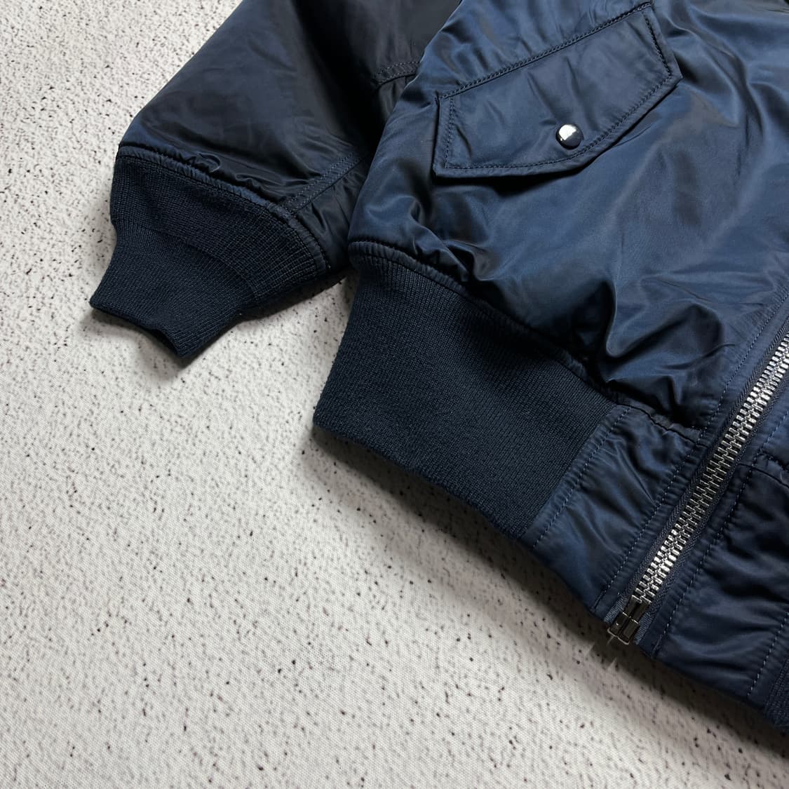 Alpha Industries MA-1 NASA Flight Jacket 상품이미지4