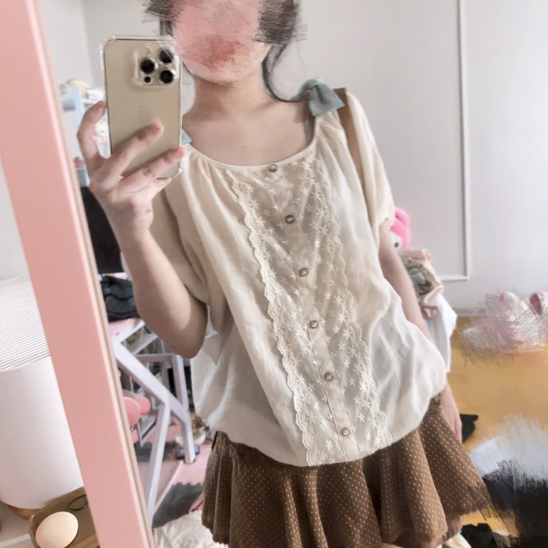 올리브데올리브 빈티지 리본 트임 리즈리사깔 라떼갸루 블라우스 상품이미지2