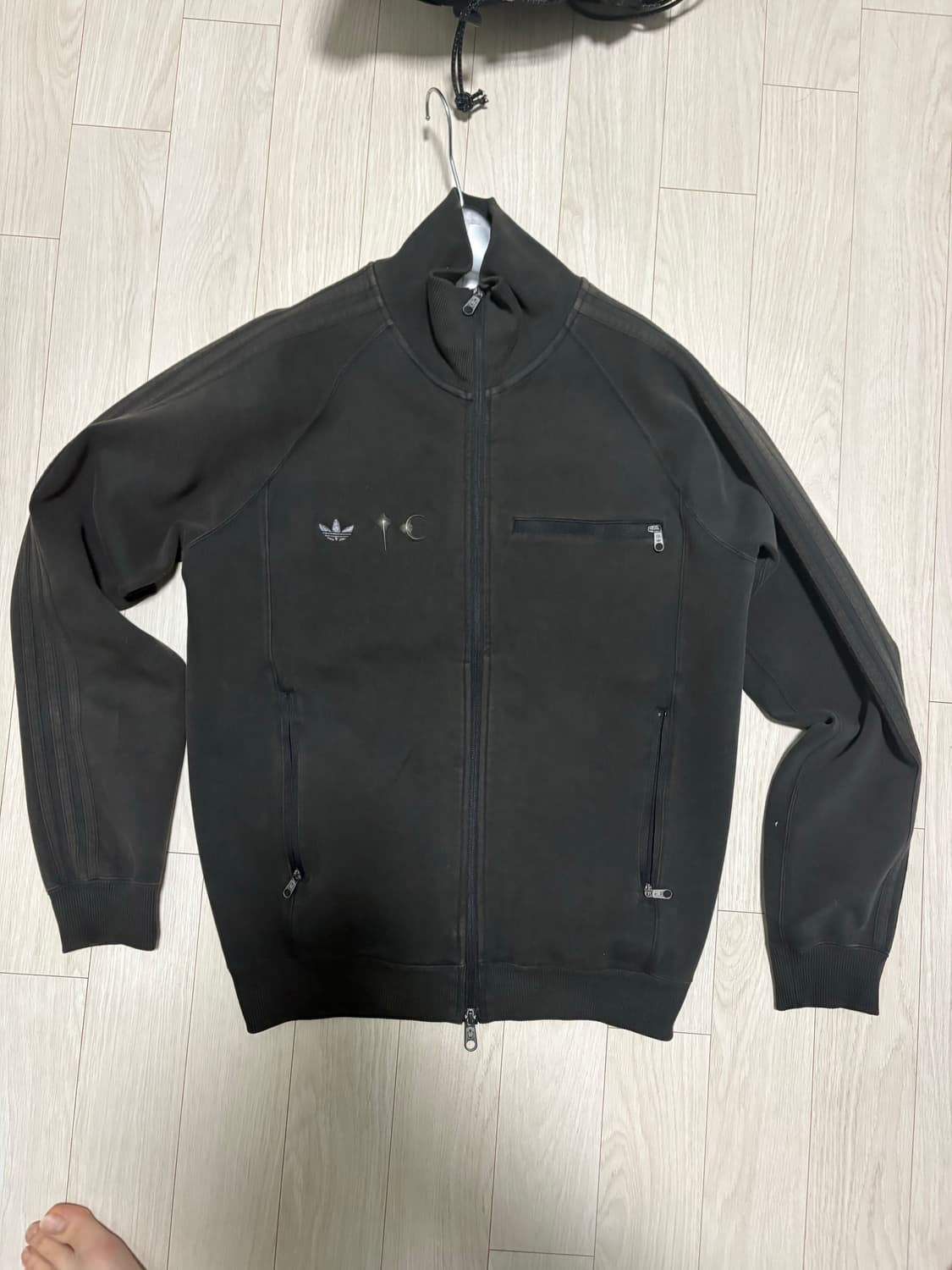 아디다스 떠그클럽 트랙탑 상품이미지1