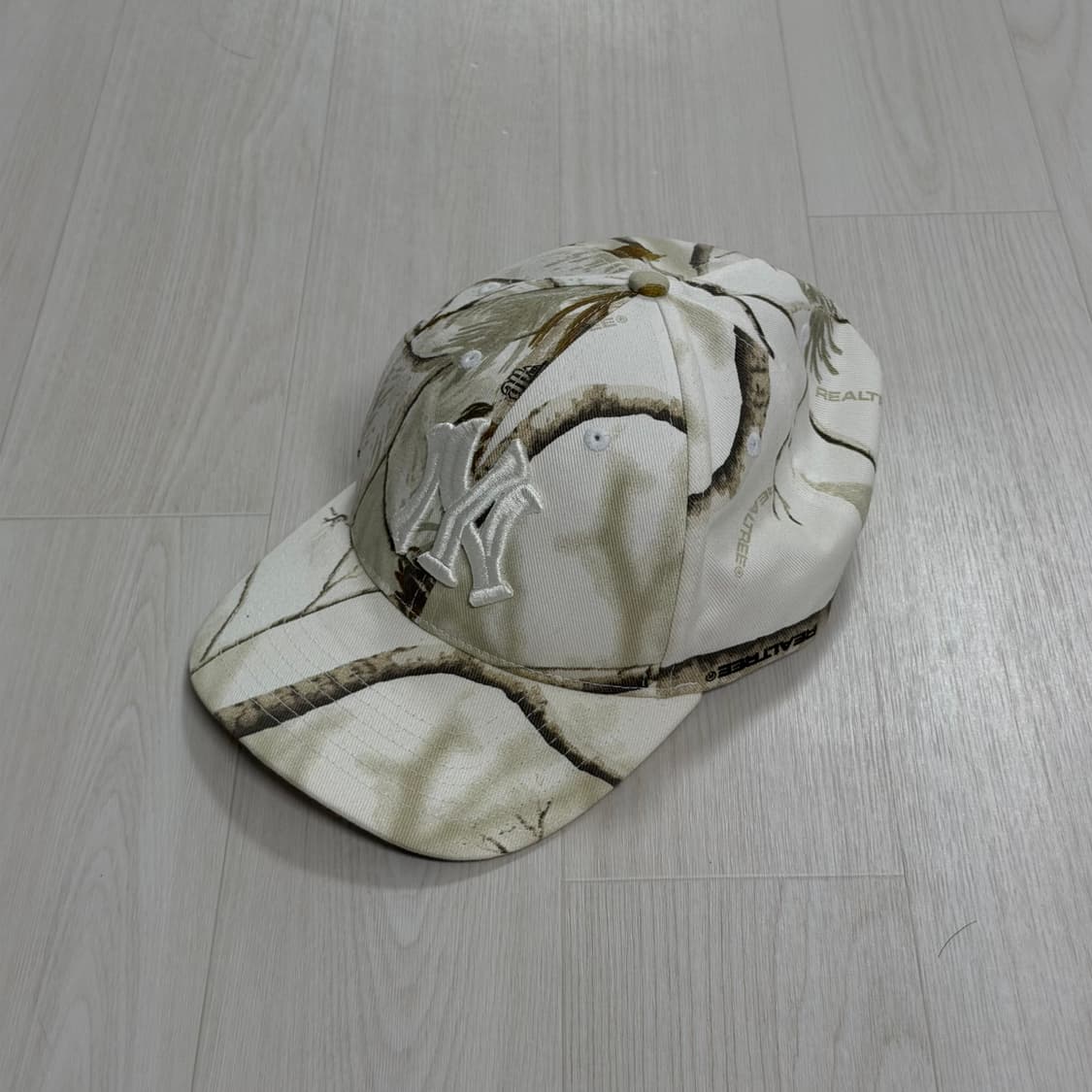 프레잉 리얼트리 볼캡 상품이미지1