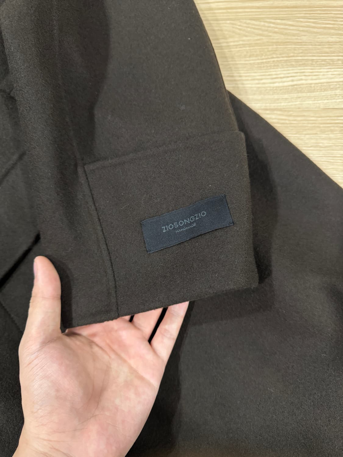 [100] 지오송지오 25FW 발마칸 핸드메이드 코트 다크브라운 상품이미지7