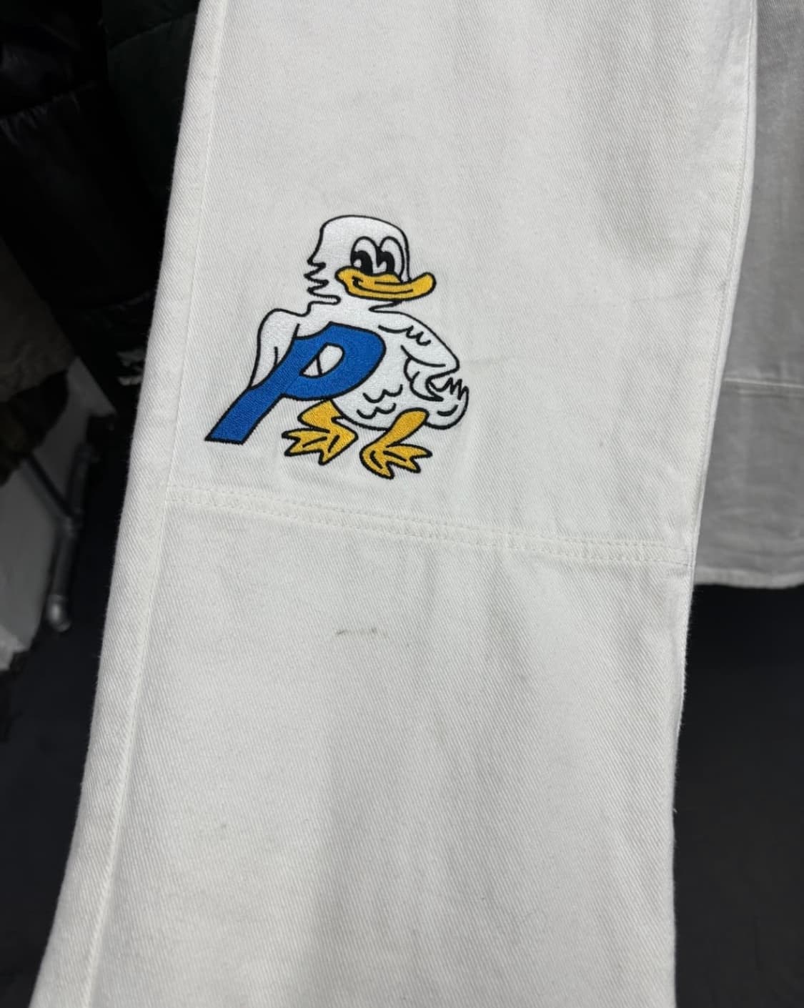 팔라스 덕 화이트 데님팬츠 상품이미지3