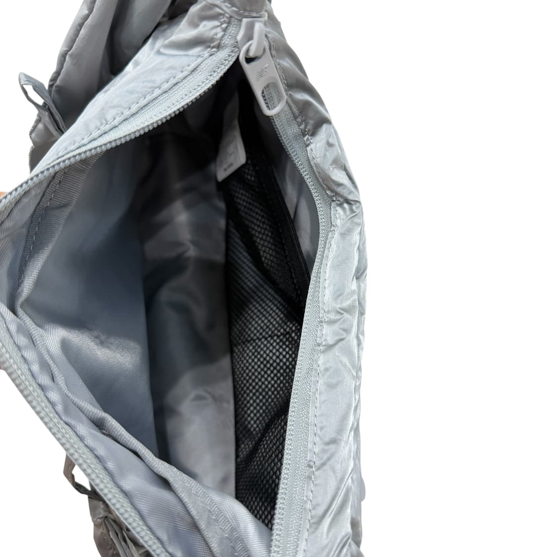 뉴발란스 글로시 리본 호보백 크로스백 가방 실버 상품이미지4