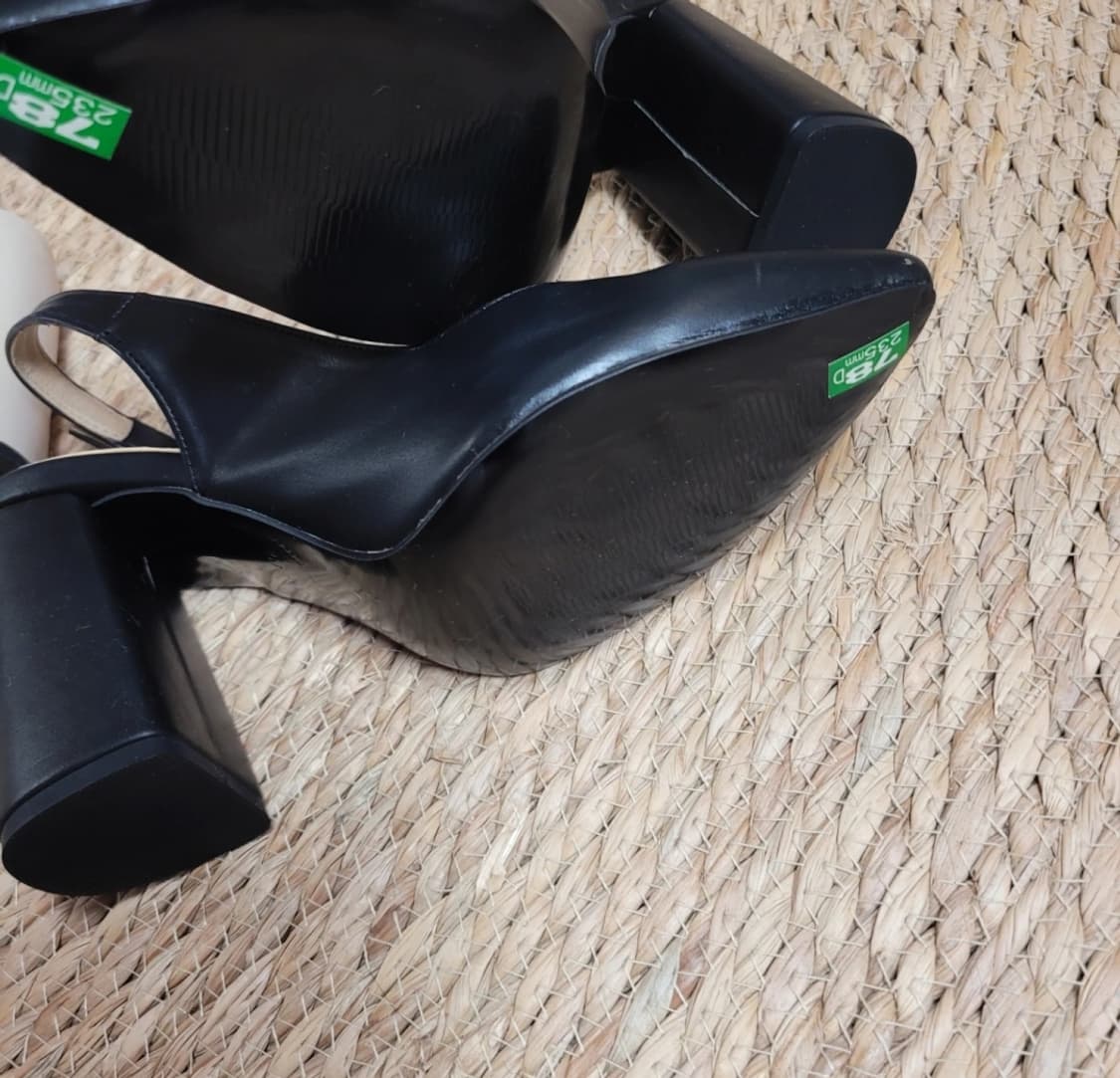 새상품
일괄2세트

보시다시피 상태좋습니다
샘플용으로 두었던거라
상태 매 상품이미지4