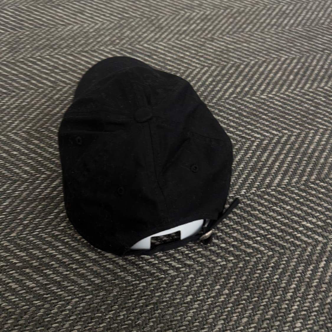 디스이즈네버댓 KMU 블랙 볼캡 모자 (OS) 상품이미지2