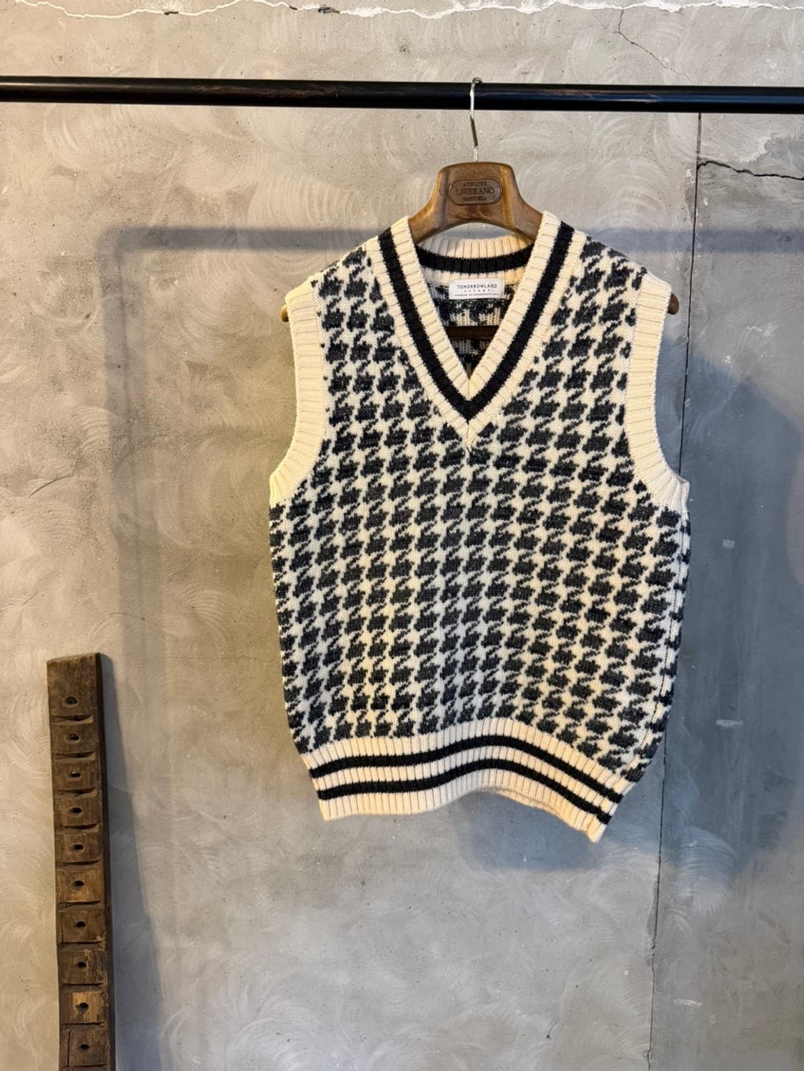 투머로우랜드 니트베스트 남성 100 상품이미지1