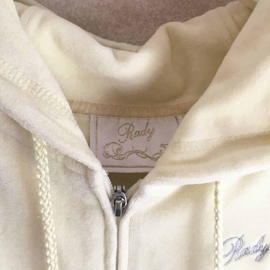 rady 벨벳 후드집업 갸루 상품이미지6