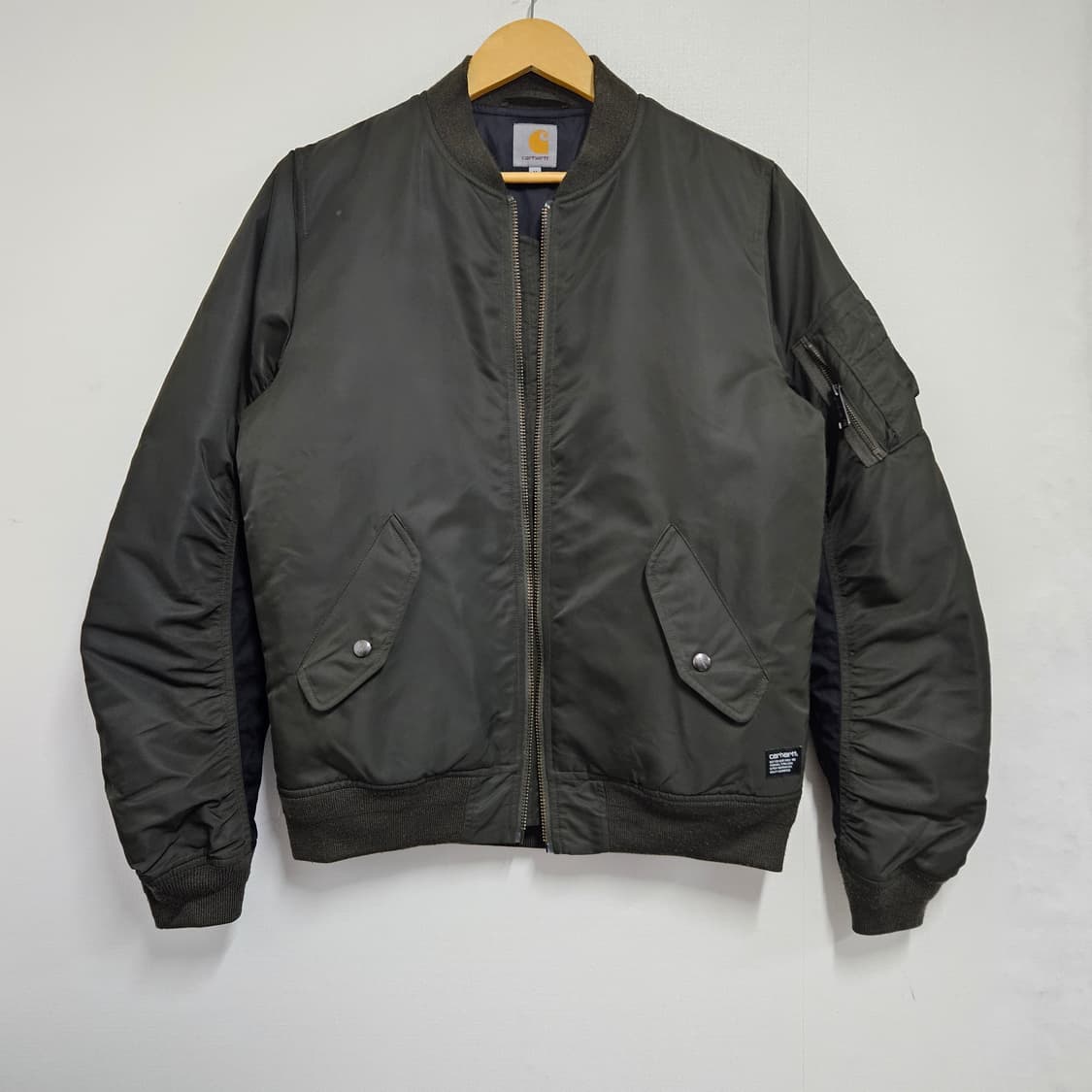 M 100 칼하트 WIP MA-1 봄버자켓 (지퍼x) 상품이미지2