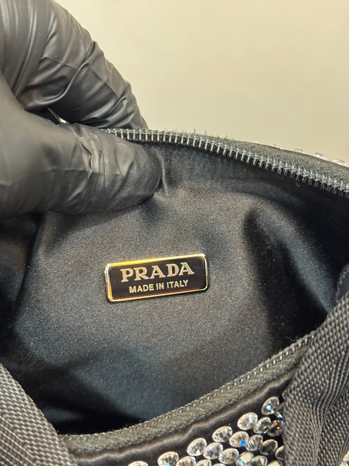 프라다 새틴 크리스탈 호보백 상품이미지4