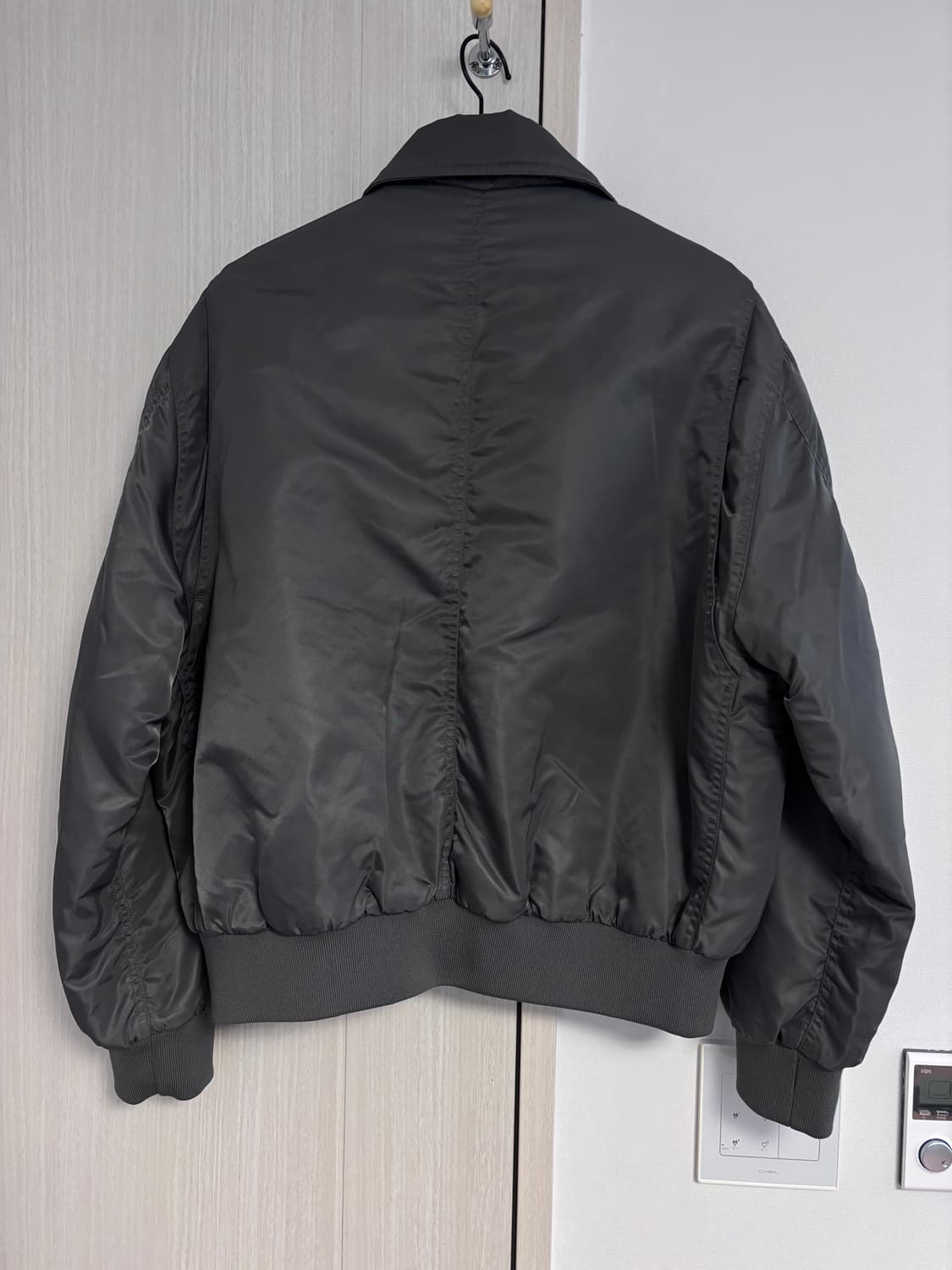 100 L TNGT 타우젠트 나일론 차콜 카라 블루종 상품이미지2