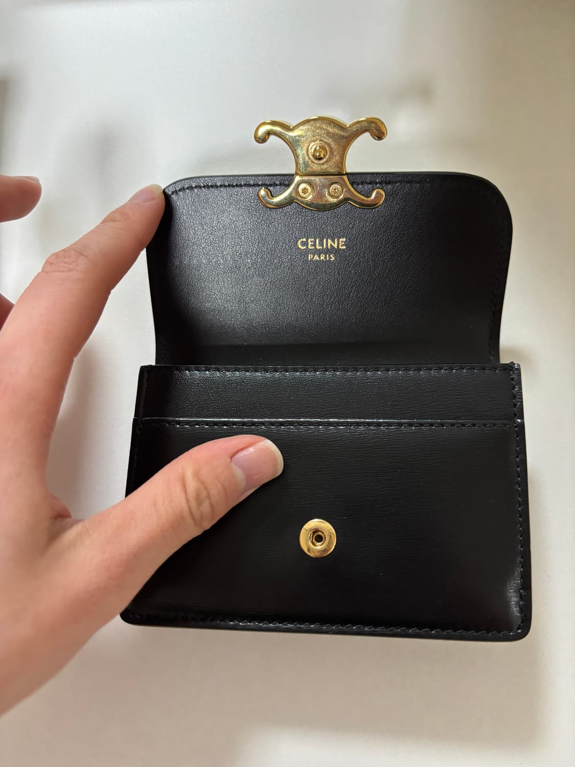 셀린느 트리옹프 플랩 카드지갑 BLACK(풀박) 상품이미지4