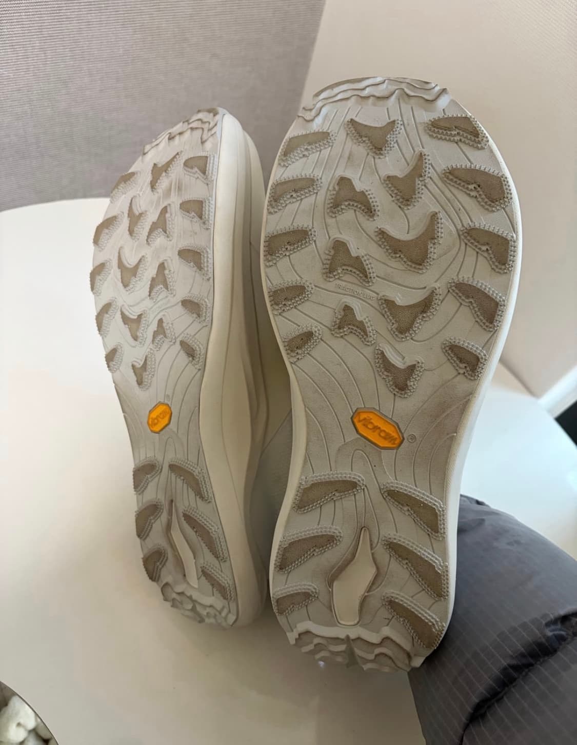 [45] Roa 로아 셀라 화이트 상품이미지5