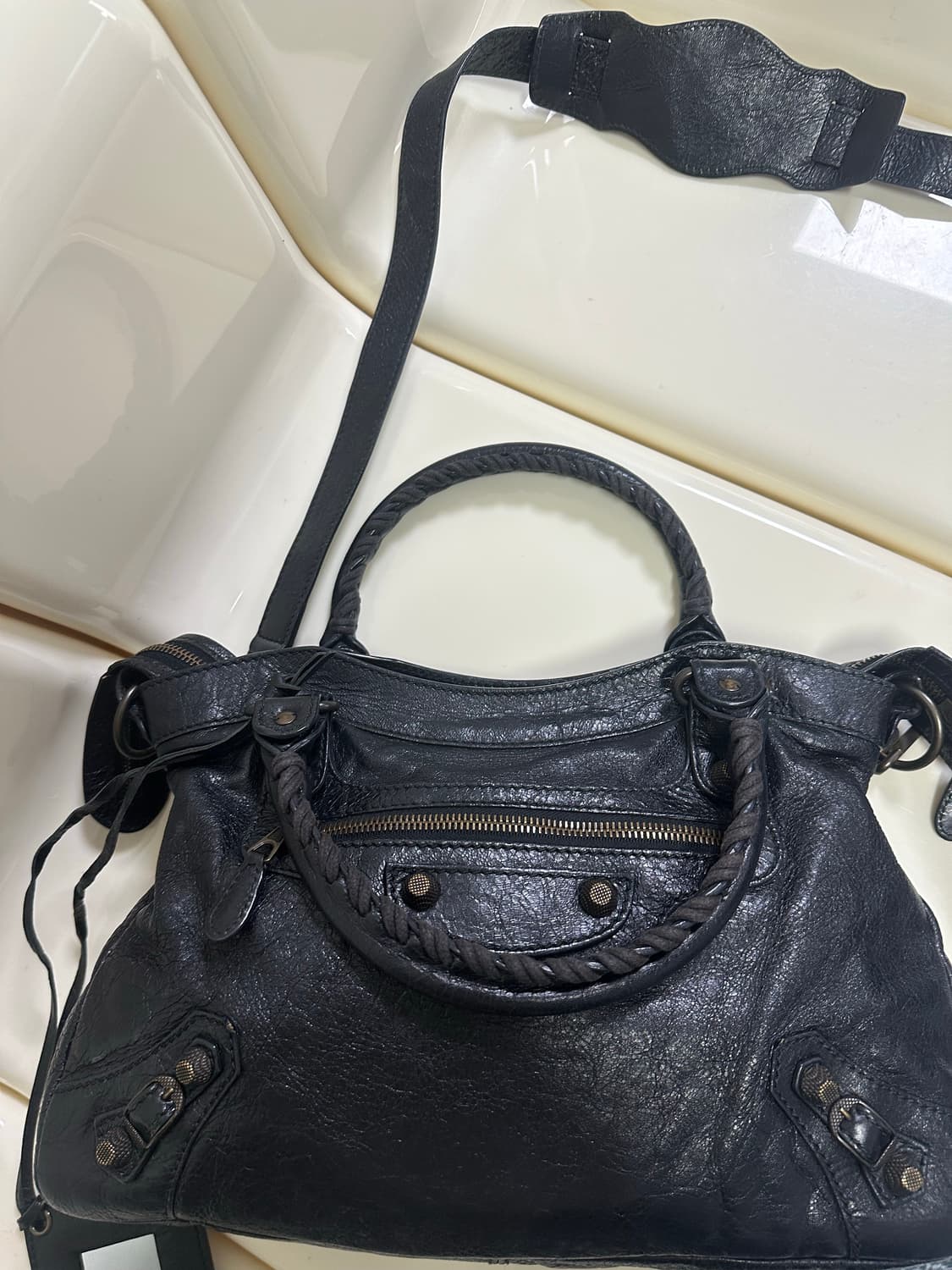 [A 정품] 발렌시아가 시티 모터백 타운 블랙 상품이미지5