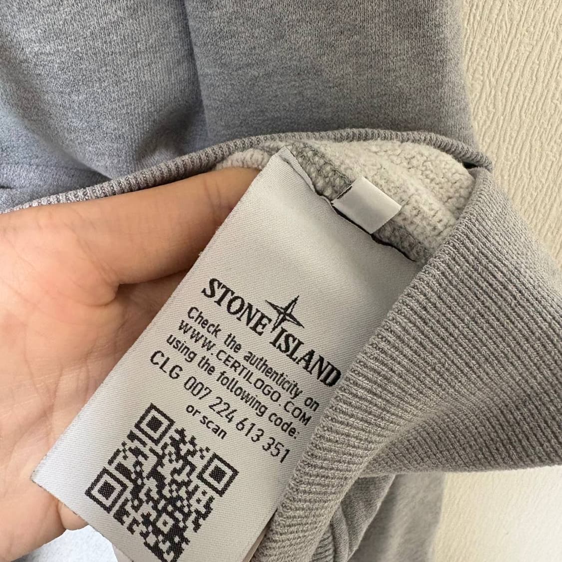 [L] 스톤아일랜드 맨투맨 그레이 상품이미지3