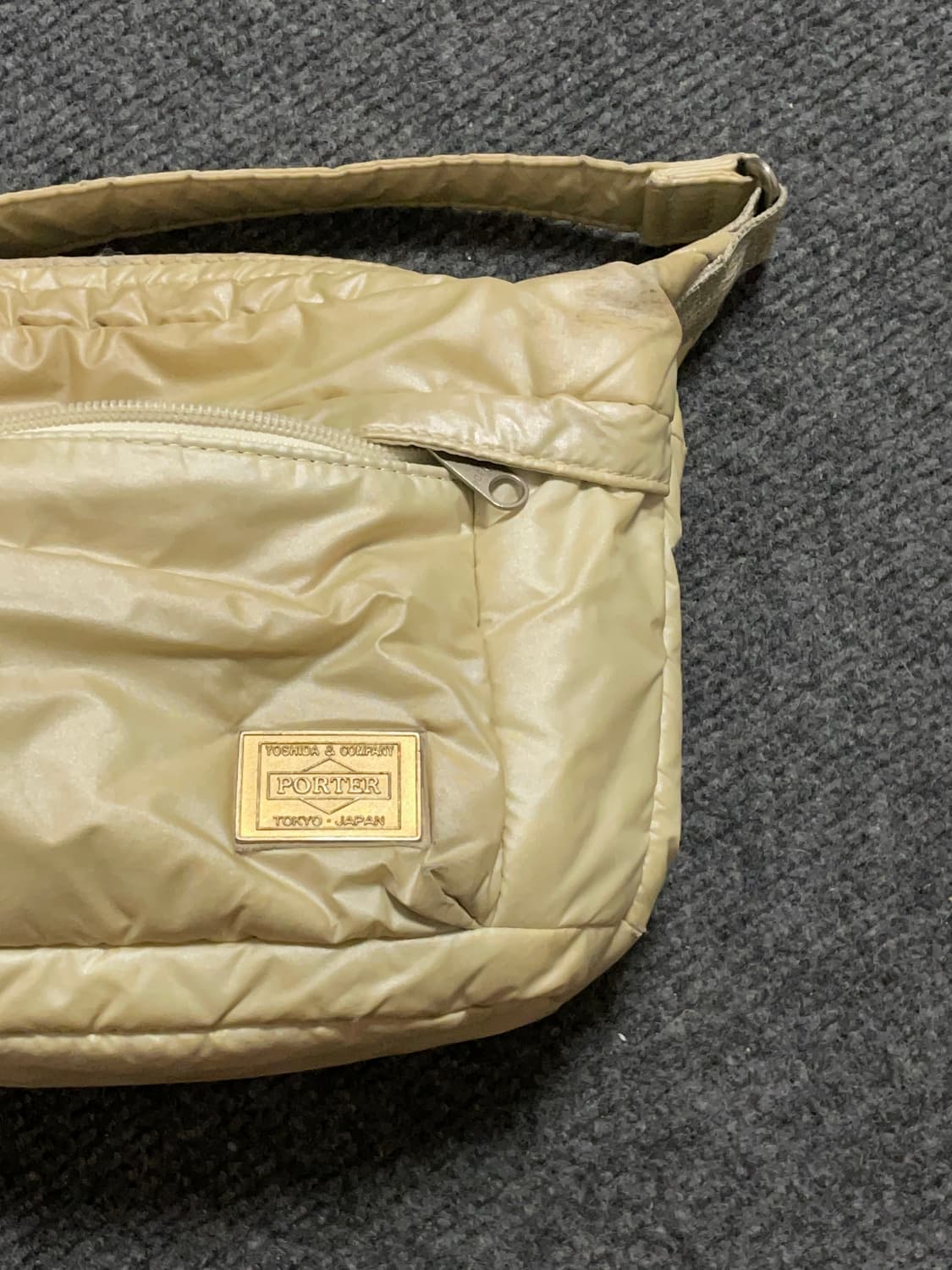 포터 아이보리 패딩 숄더백 상품이미지2