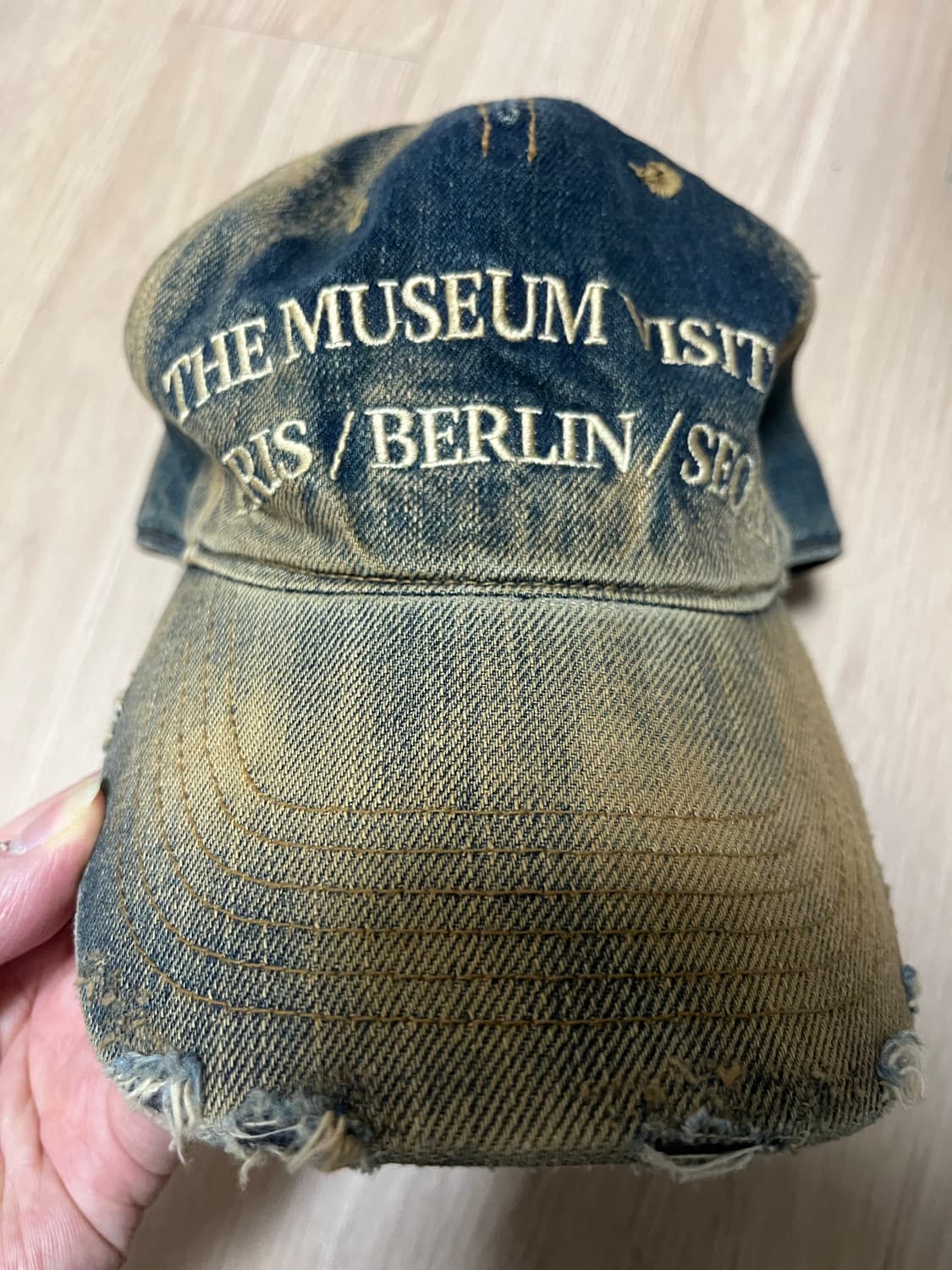 더뮤지엄비지터 워시드 데님 볼캡 상품이미지1