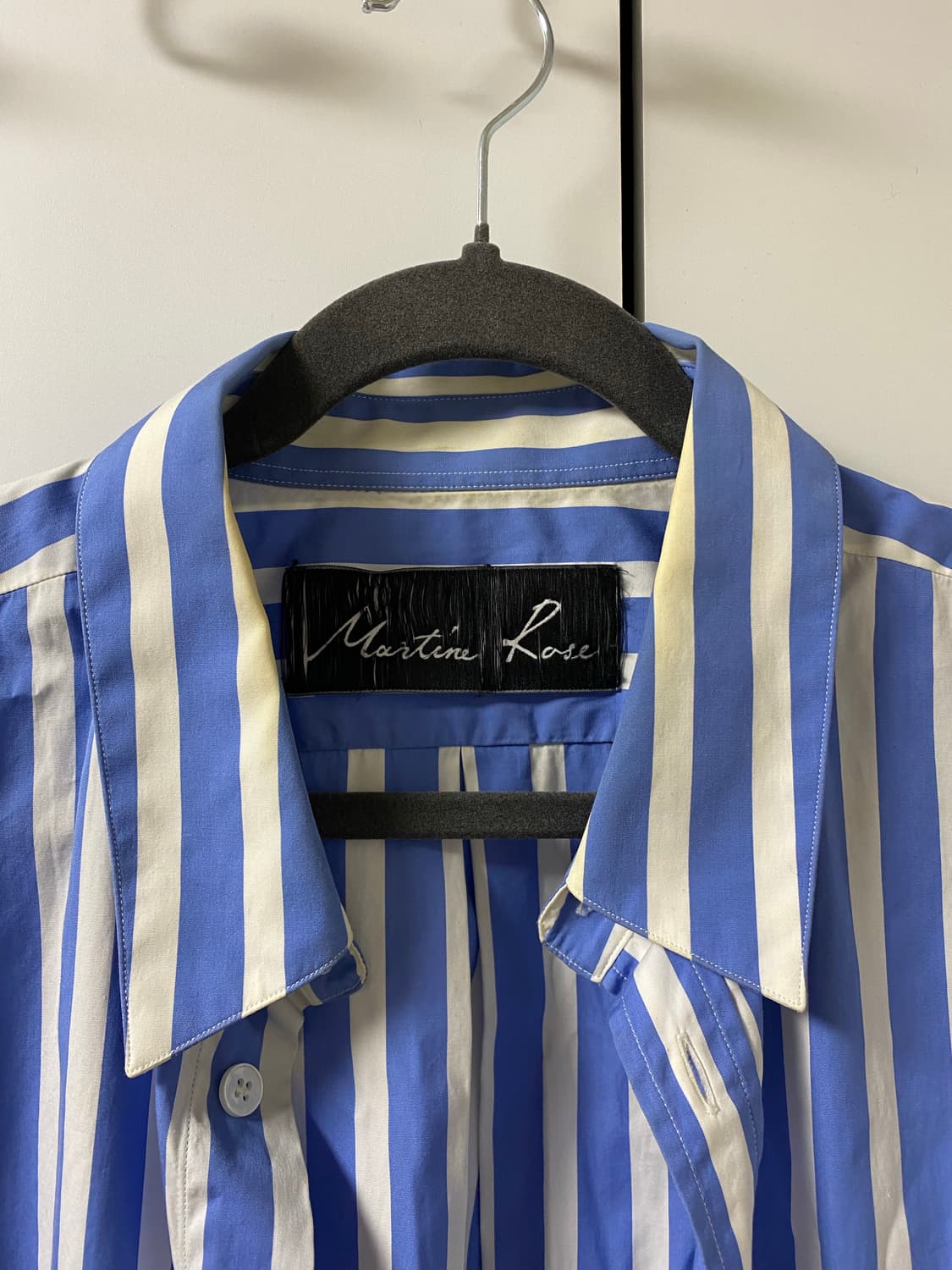 [오혁 착용]마틴로즈 18ss 오버사이즈 롱셔츠 블루 스트라이프 S 상품이미지5