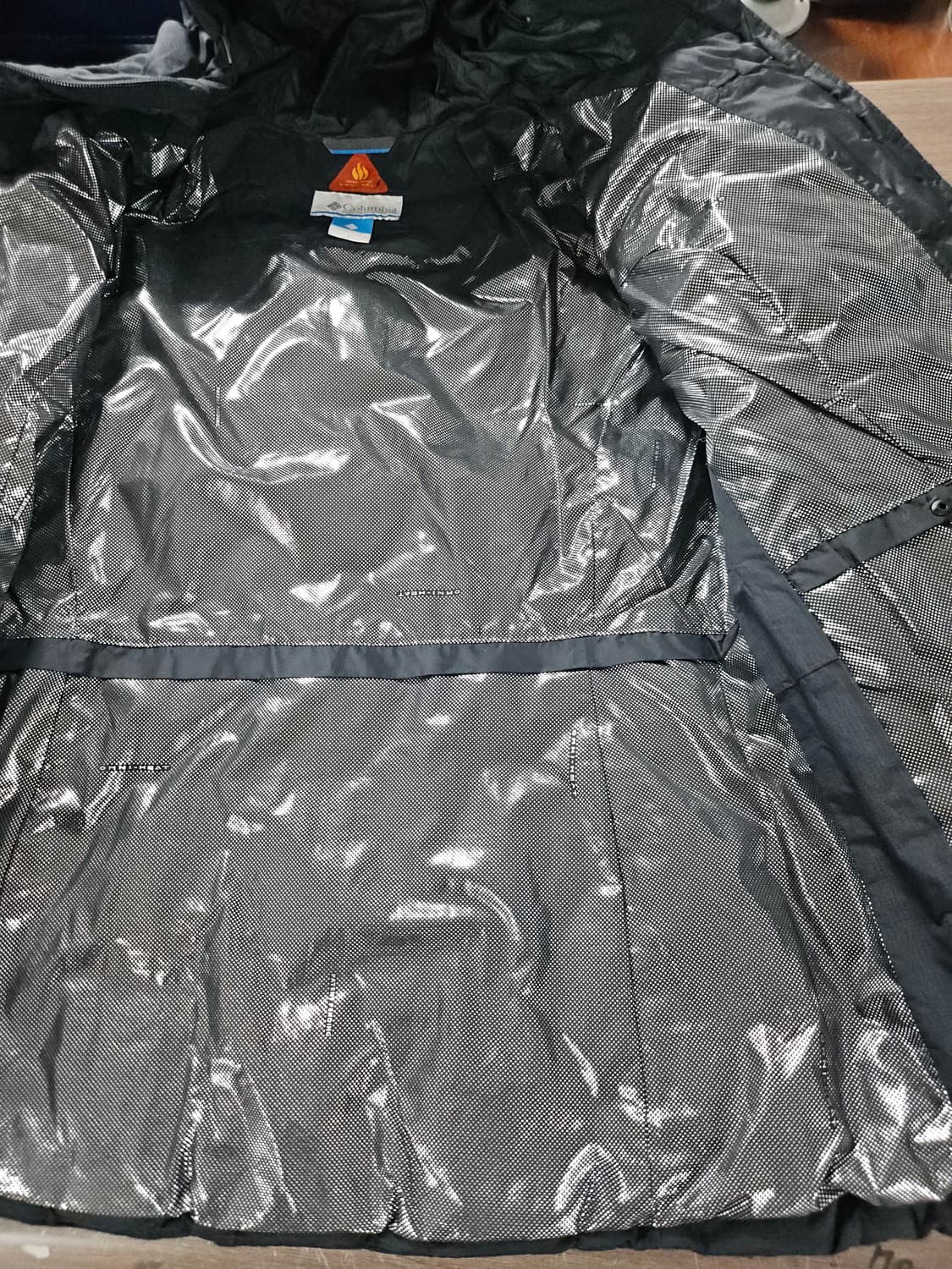 컬럼비아 블랙 경량 패딩 점퍼 L 남성용 상품이미지4