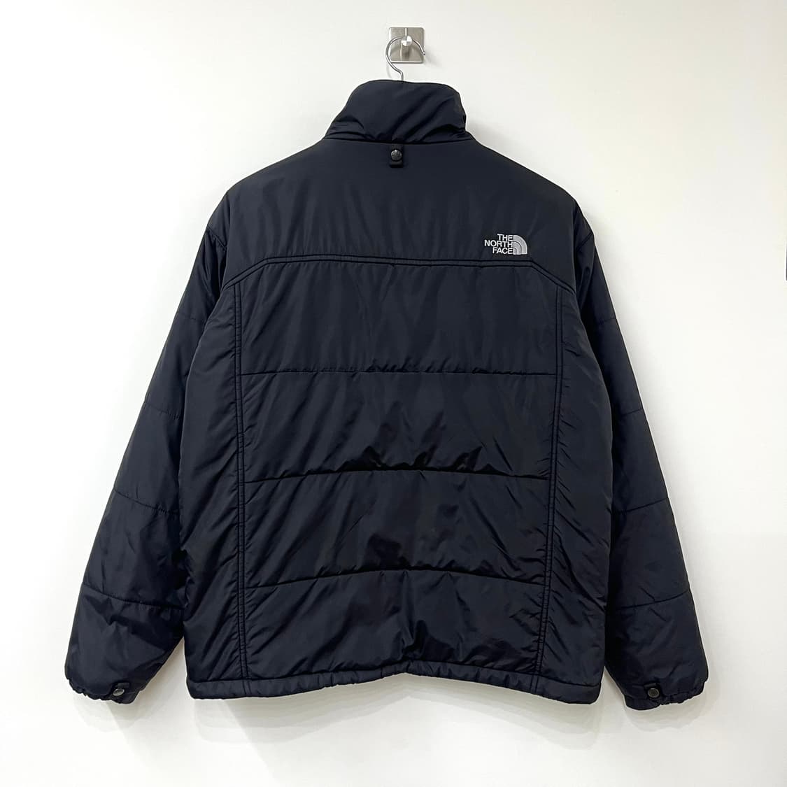 노스페이스 자수로고 블랙 경량패딩 상품이미지3