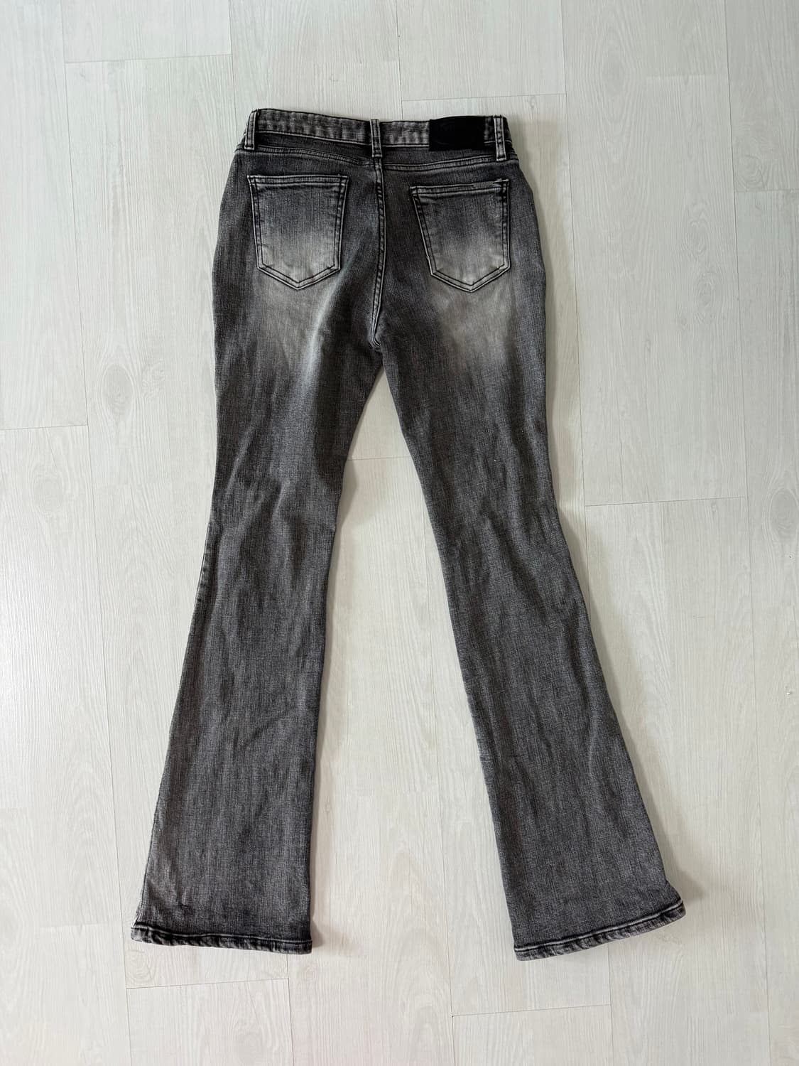 보헤미안서울 밝은흑청 부츠컷 팬츠 상품이미지3