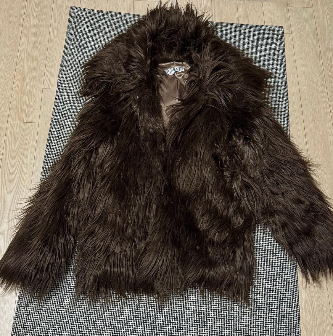 파르티멘토 WIDE COLLAR HAIRY FUR COAT_BROWN 상품이미지1