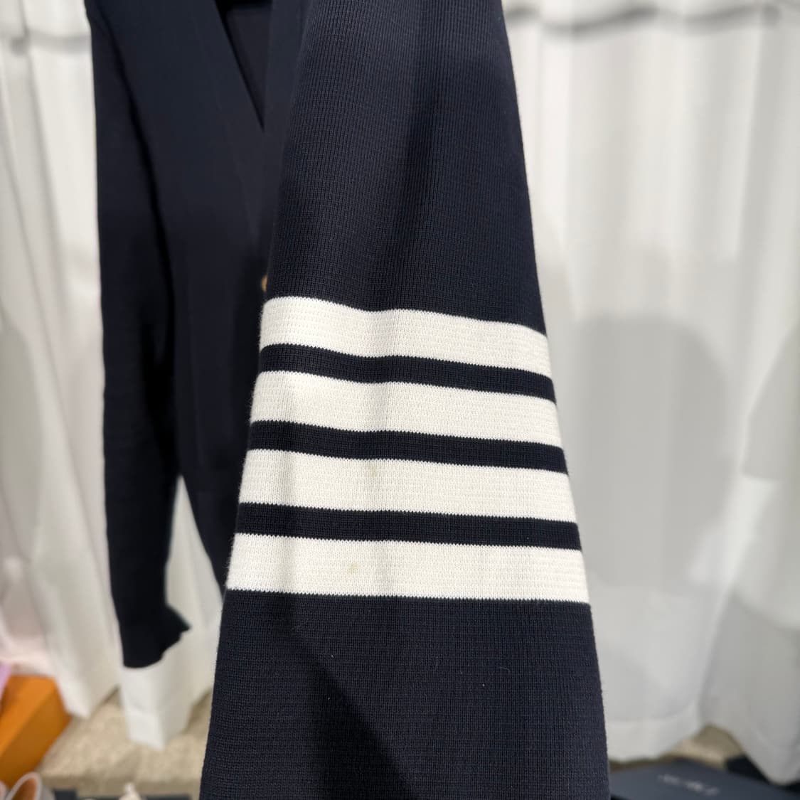 (5) 톰브라운 밀라노스티치 금장 가디건 상품이미지5