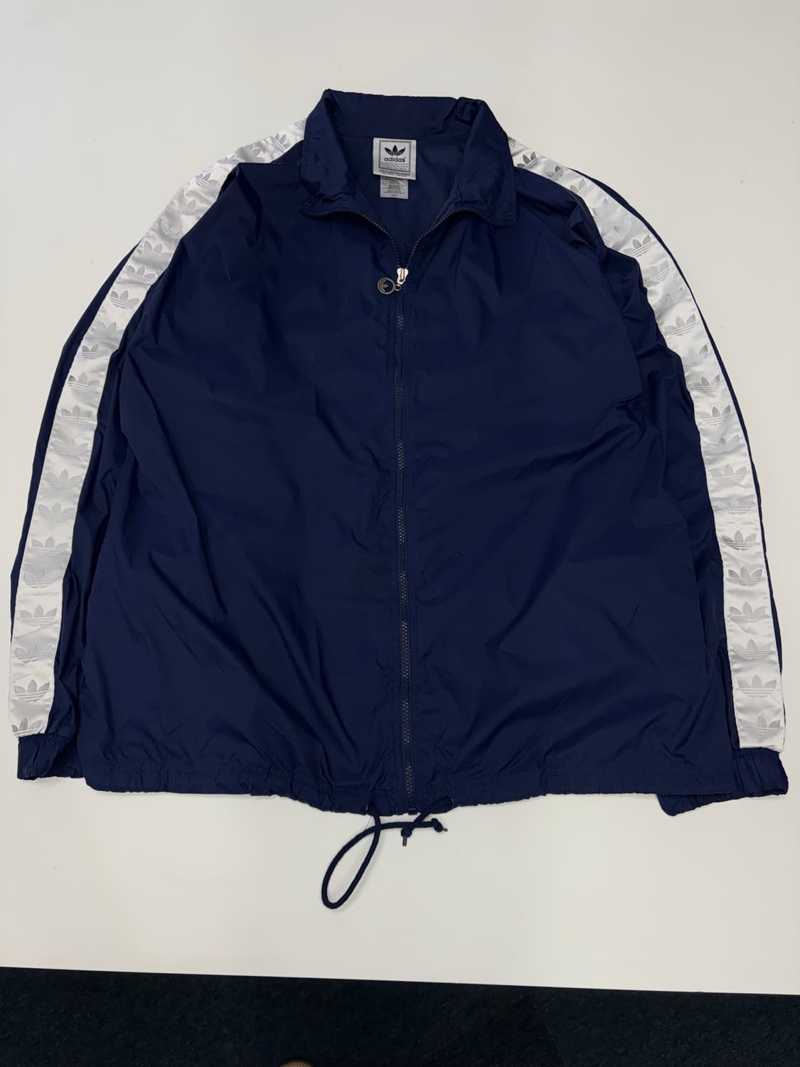 아디다스 트랙 테잎로고 오버 바람막이 상품이미지2