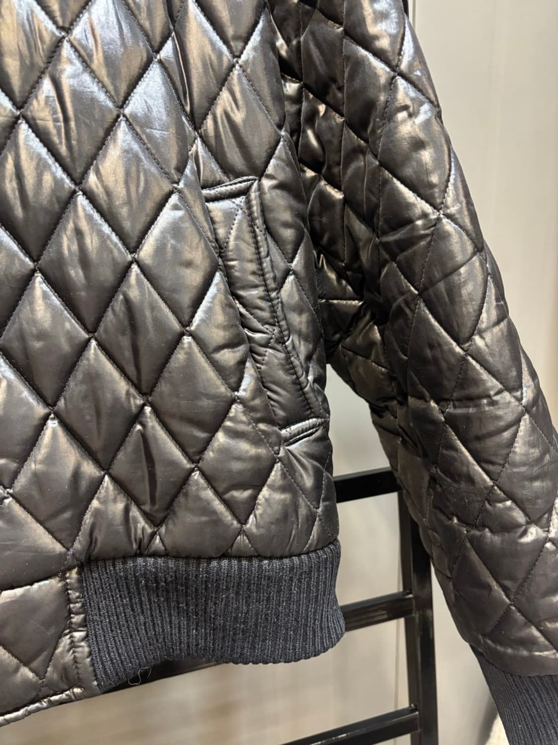 (M) 아디다스 유광 퀄팅 패딩점퍼 4.5 상품이미지4