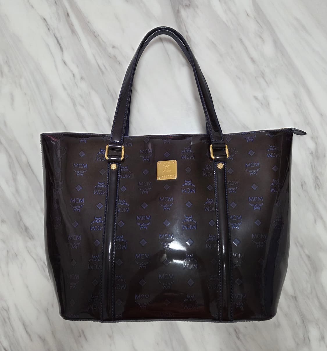 MCM 비세토스 에나멜 토트백 상품이미지1