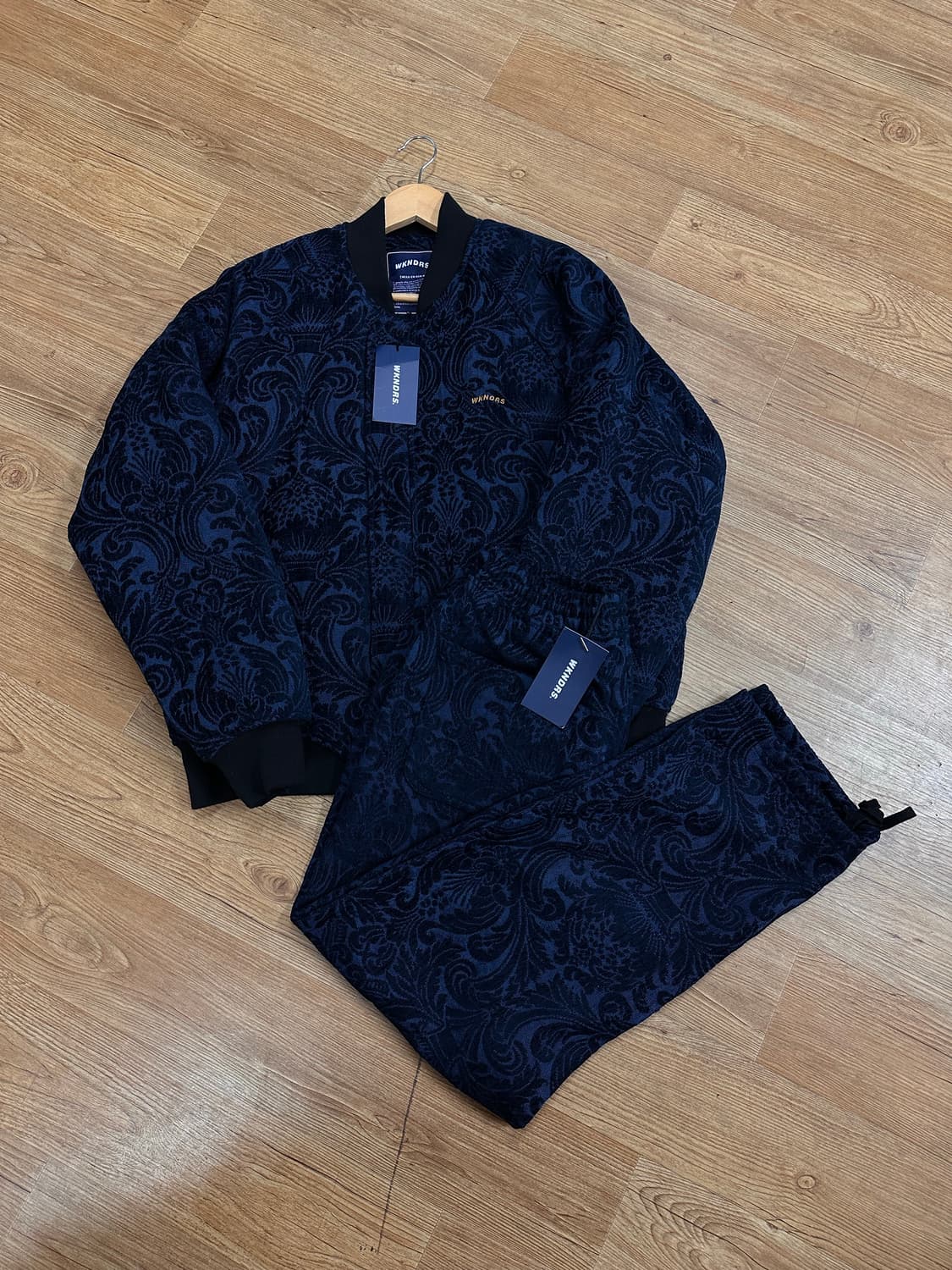 (M)위켄더스 플로럴 자카드 봄버 셋업 네이비 상품이미지3