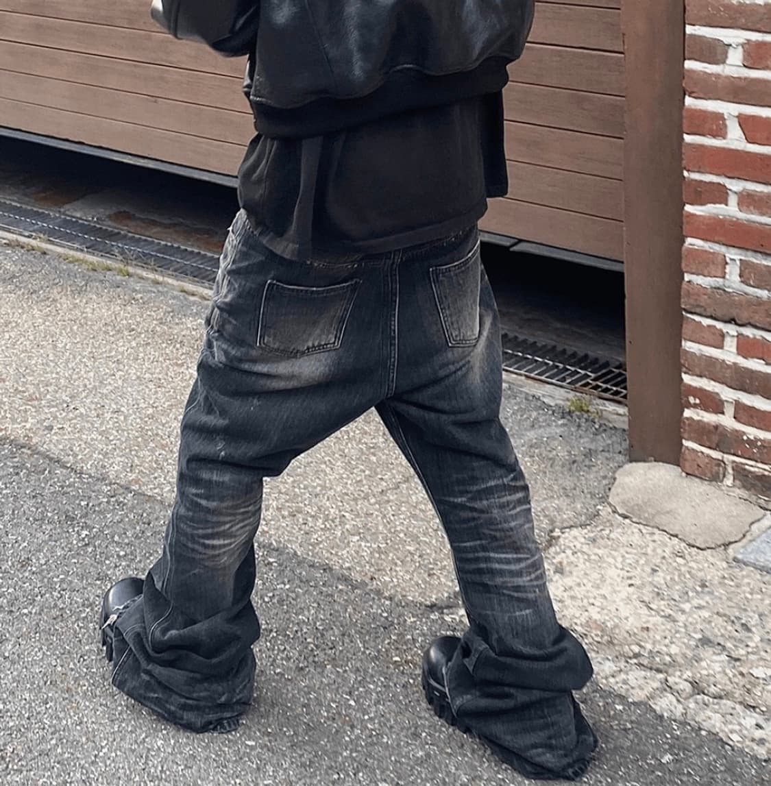 (1) 언더마이카 링클드 와이드 플레어진 워시드그레이 상품이미지1