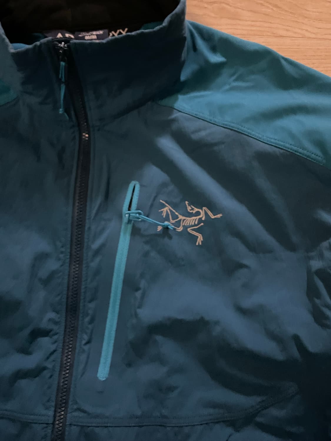 아크테릭스 바람막이 상품이미지4