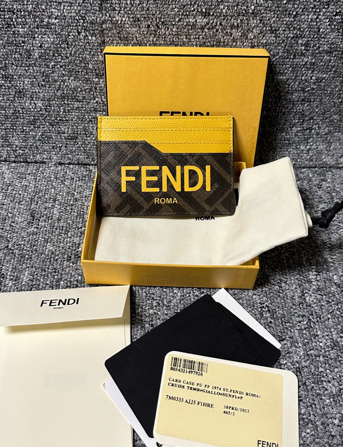 펜디 카드지갑 상품이미지1