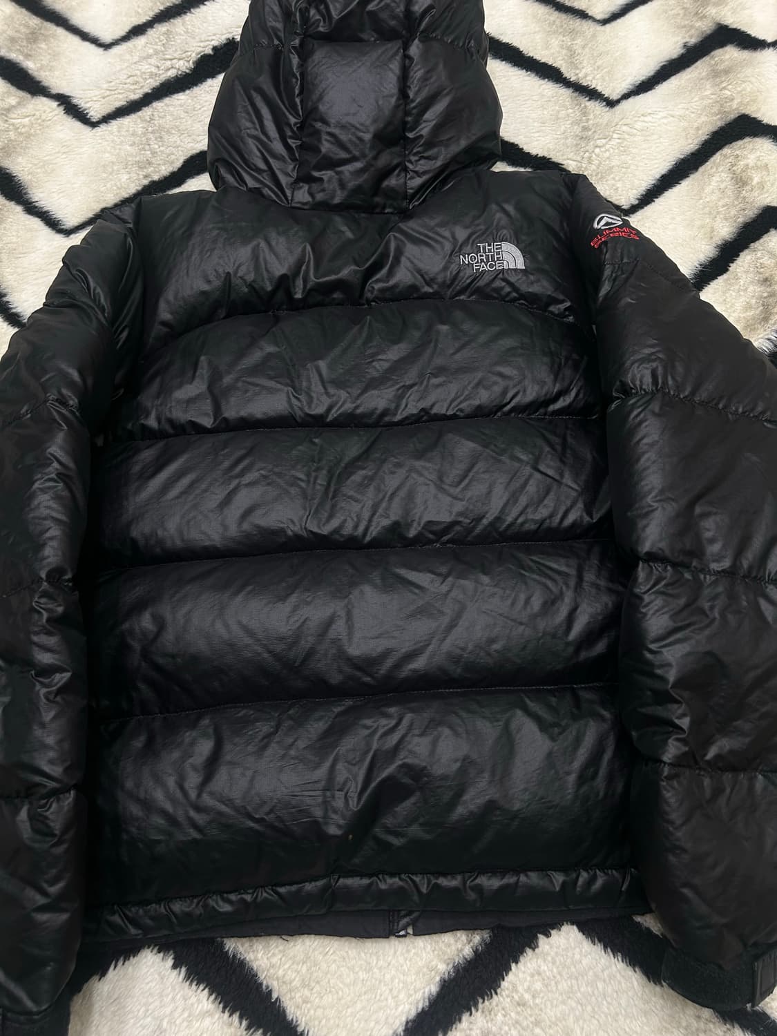 [공용]노스페이스 아콘카구아 써밋시리즈 후드패딩/블랙 상품이미지4