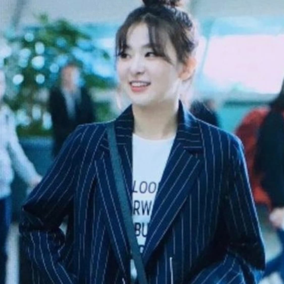 새상품) 앤아더스토리즈 스트라이프자켓 네이비 34(55사이즈) 상품이미지1