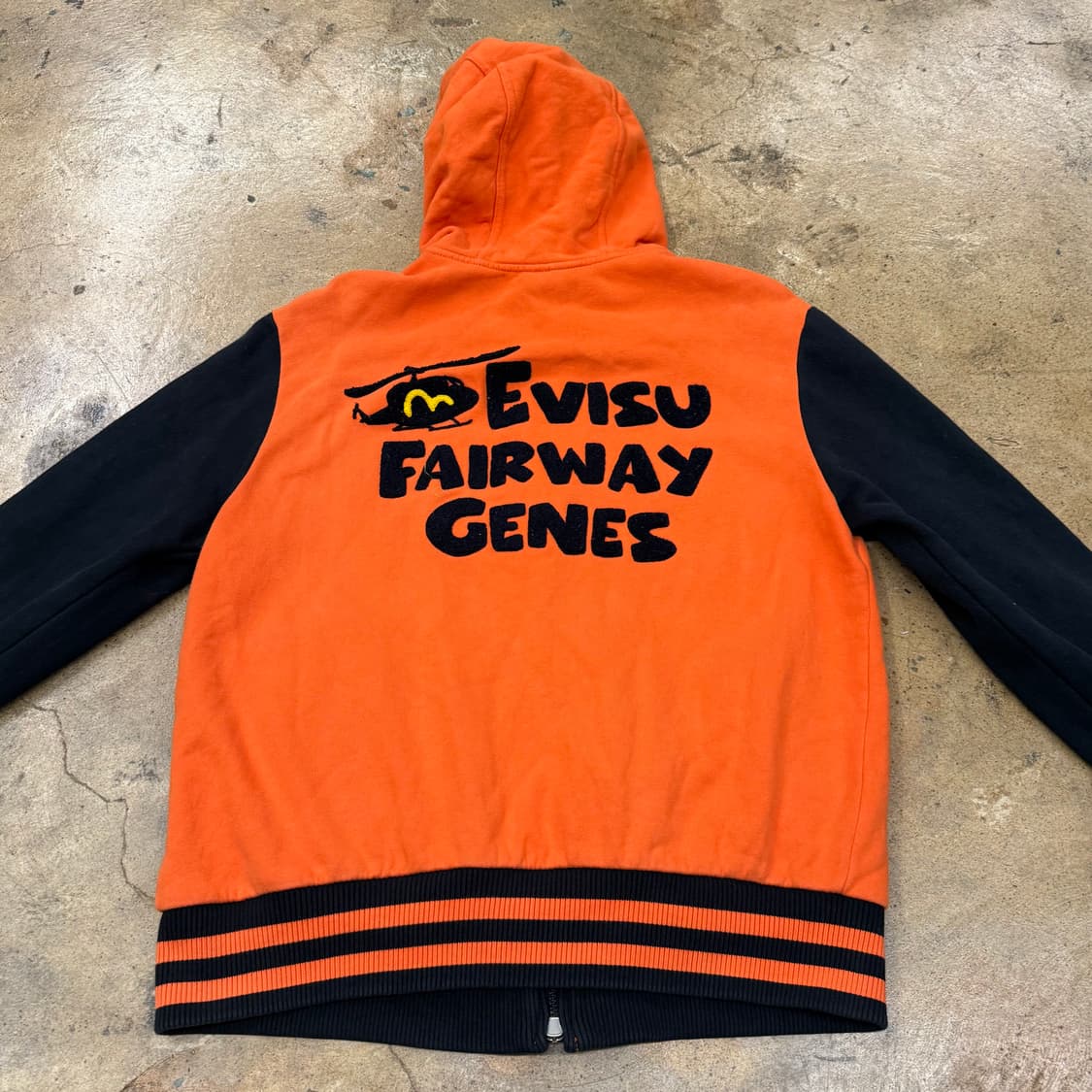 에비수 오렌지 배색 백로고 후드집업 상품이미지4