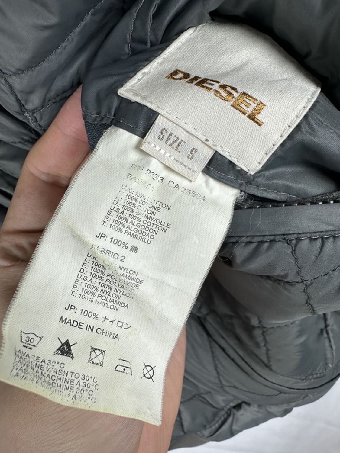 [S] DIESEL 디젤 패치로고 퀼팅 숏자켓 그레이 상품이미지5