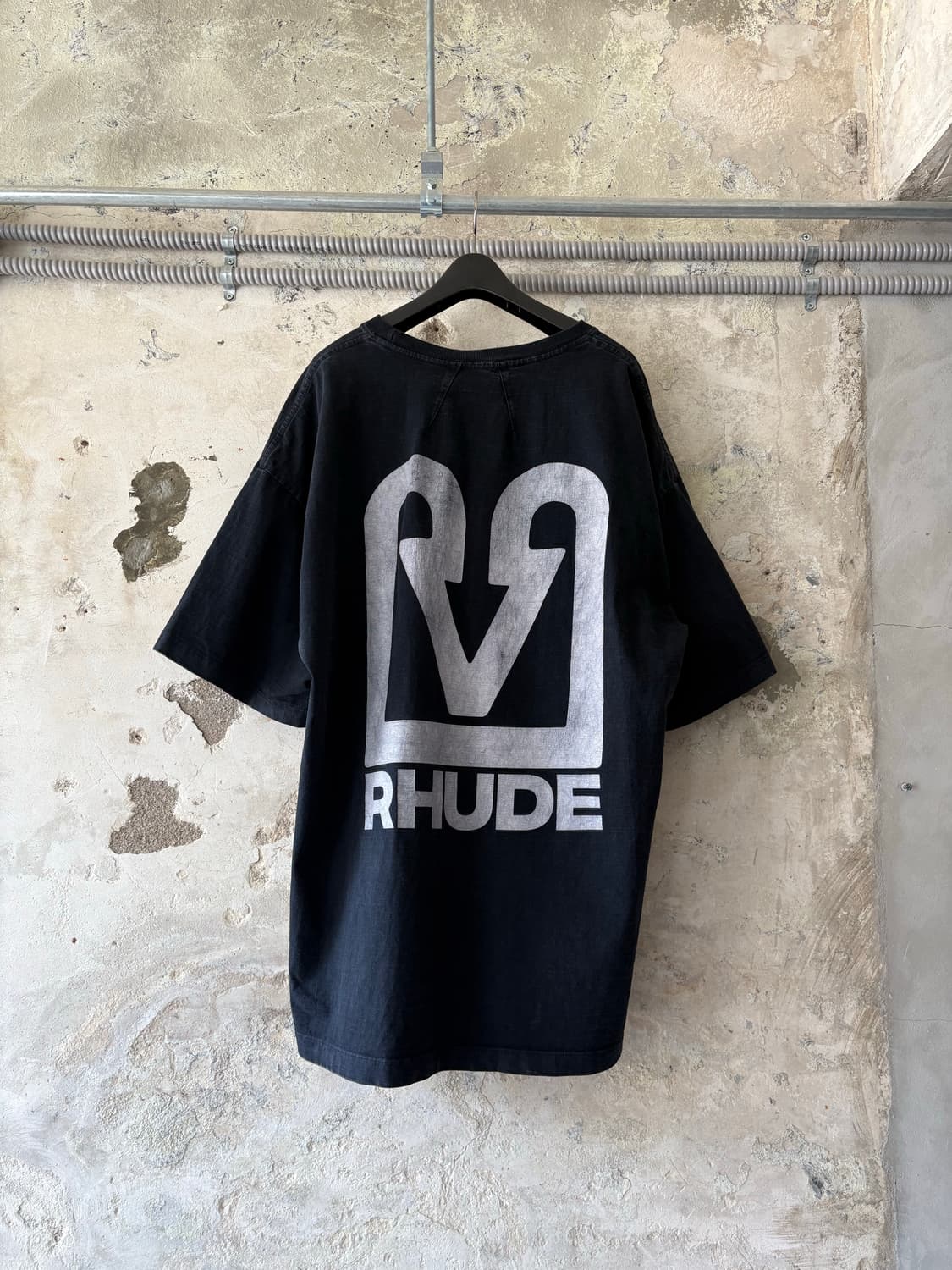 루드 블랙 페이디드 캣 티셔츠 상품이미지4